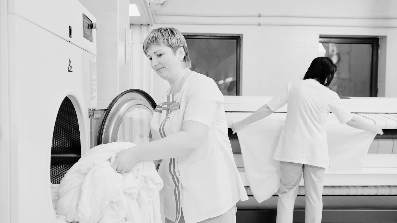 Aide TMS dans l’hôtellerie : jusqu’à 70 % de subvention pour prévenir les troubles musculo-squelettiques